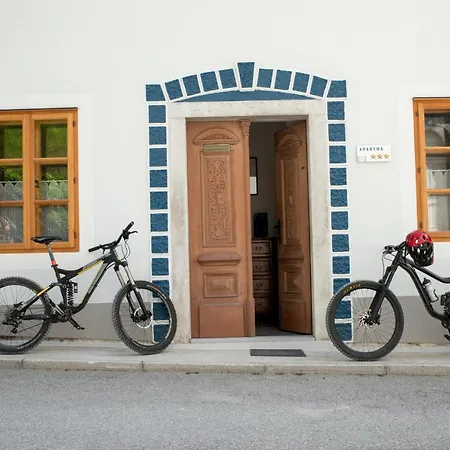 Apartmaji Utrinek - At The Post Office شقة Podbrdo