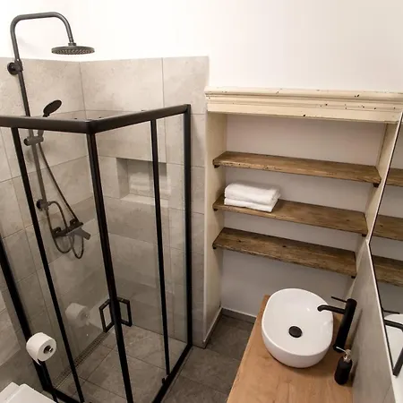 شقة Apartmaji Utrinek - At The Post Office Podbrdo